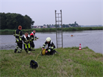 Oefening Brandweer Kollum en het ORT Oppervlakte Reddingsteam van Burgum